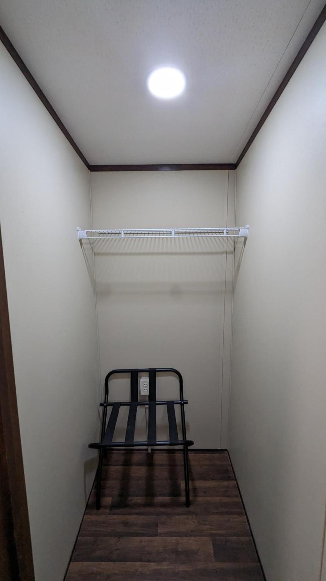 Hillcrest Inn & Suites โอโซนา ภายนอก รูปภาพ